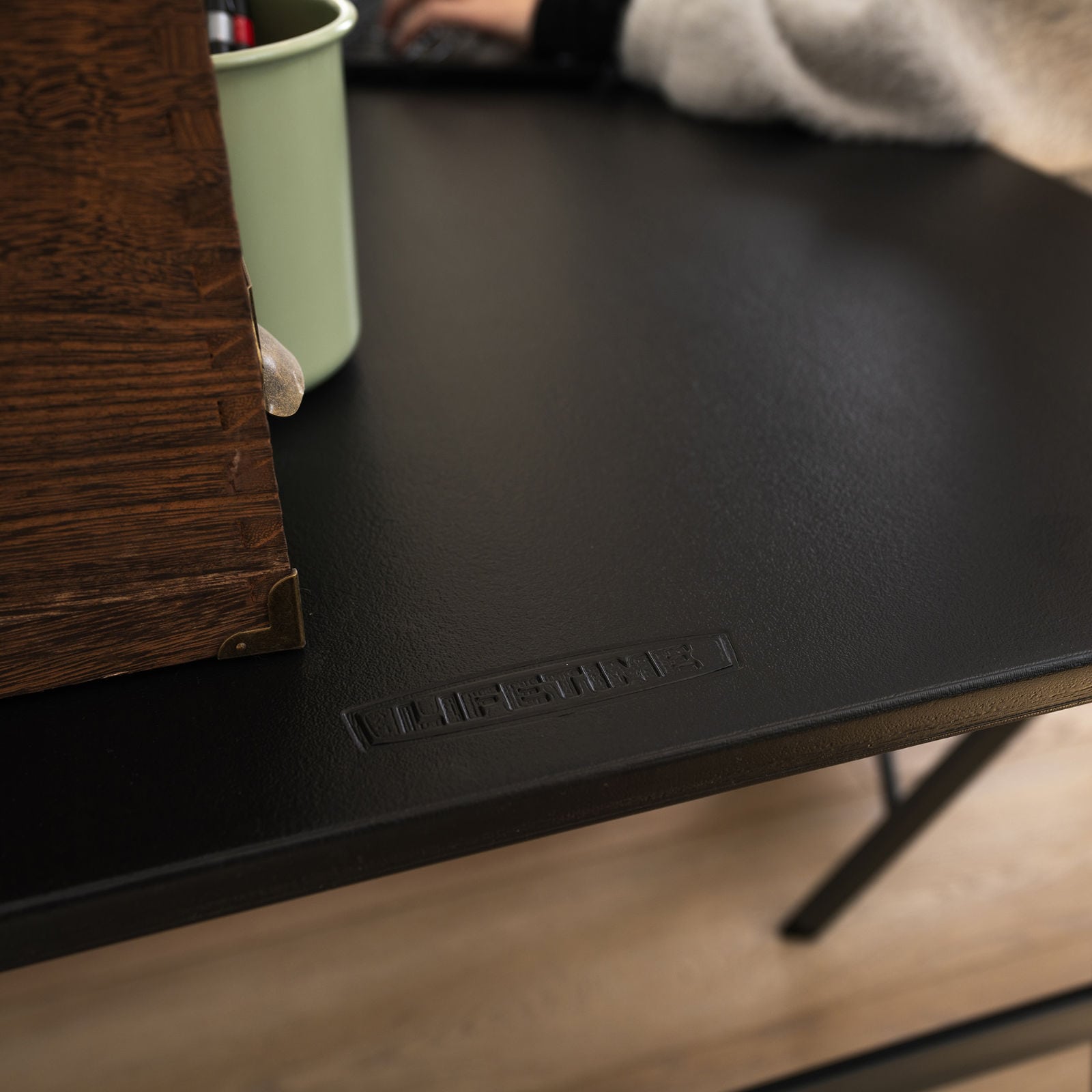 LIFETIME BIURKO SKŁADANE 152CM 80957