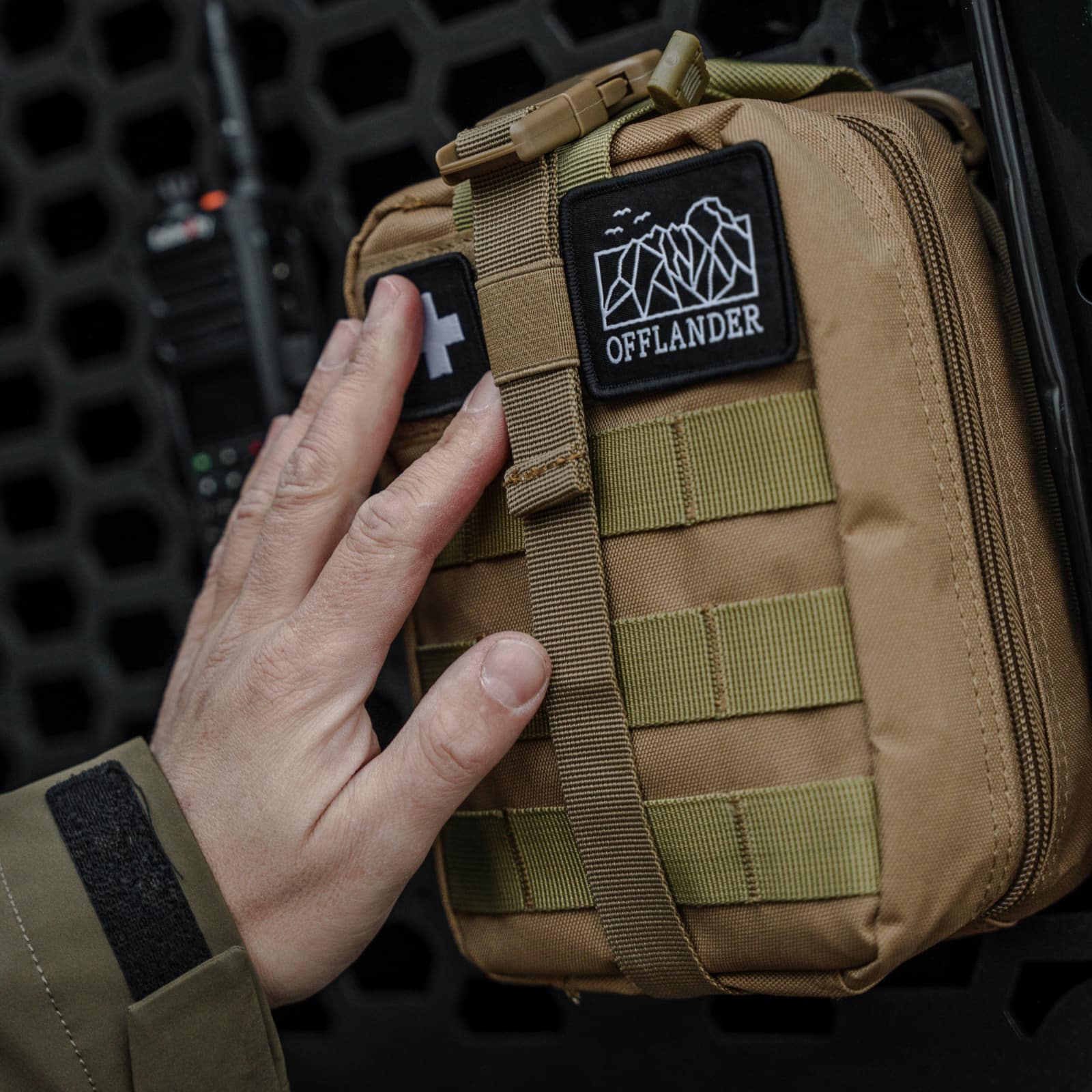 Taktická brašna Offlander MOLLE s velcro lékárničkou khaki