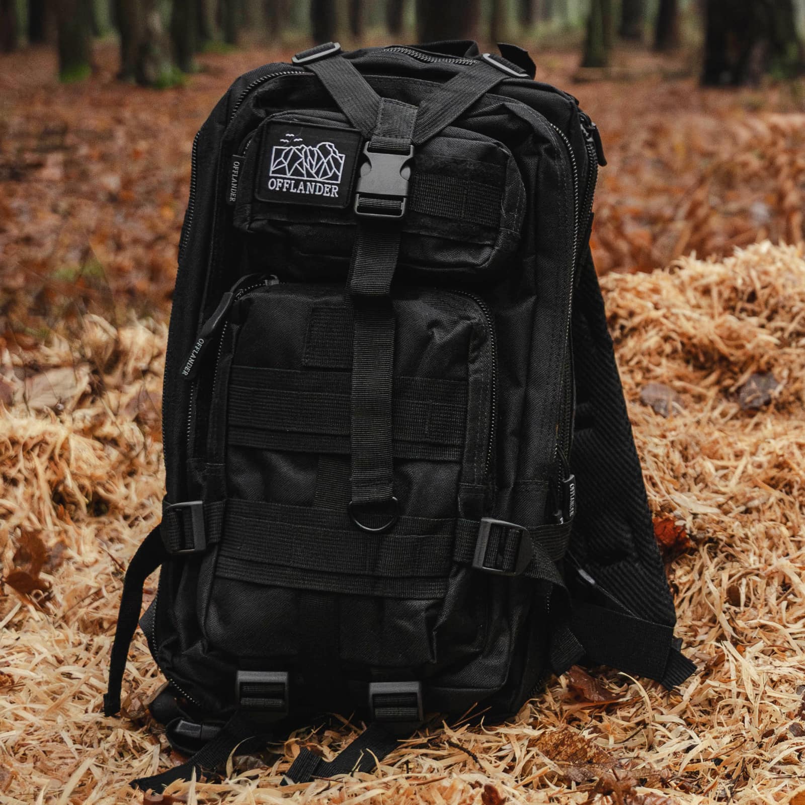 Turistický batoh Offlander Survival 25L, černý