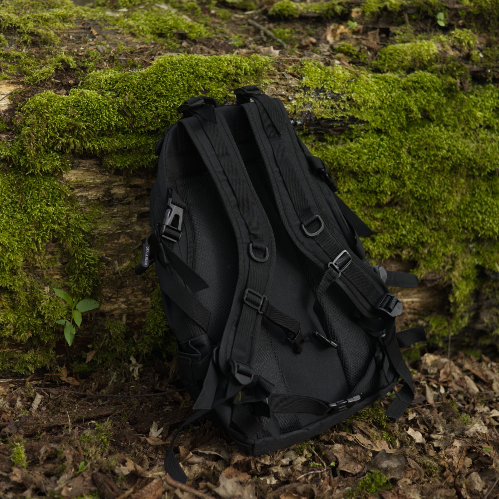 Batoh Offlander Survival Trekker 25L Černý