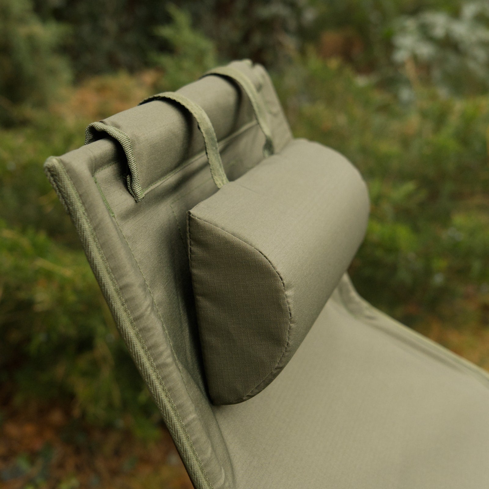OFFLANDER LARGE FOLDING CAMPING CHAIR OLIVE