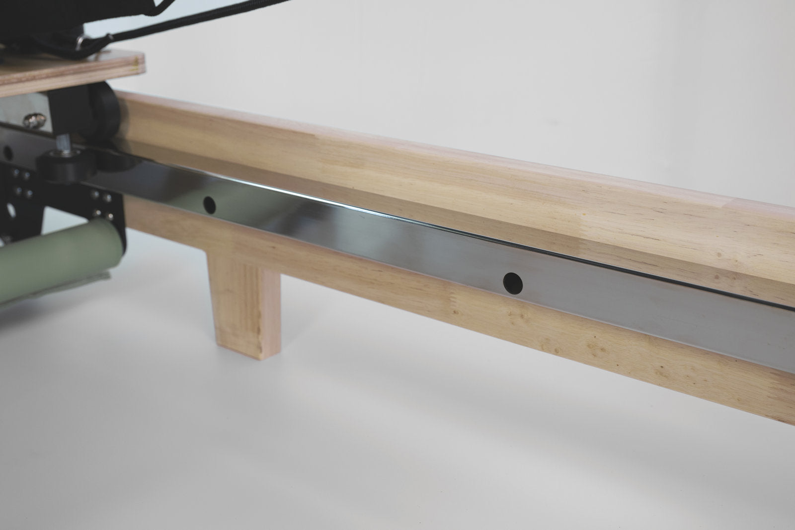 Toorx Liveness PTX3000 Reformer do pilatesu składany drewniany