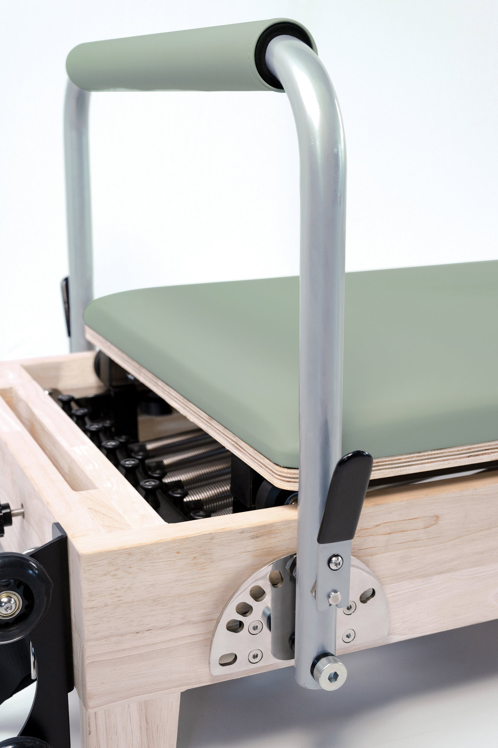 Toorx Liveness PTX3000 Reformer do pilatesu składany drewniany
