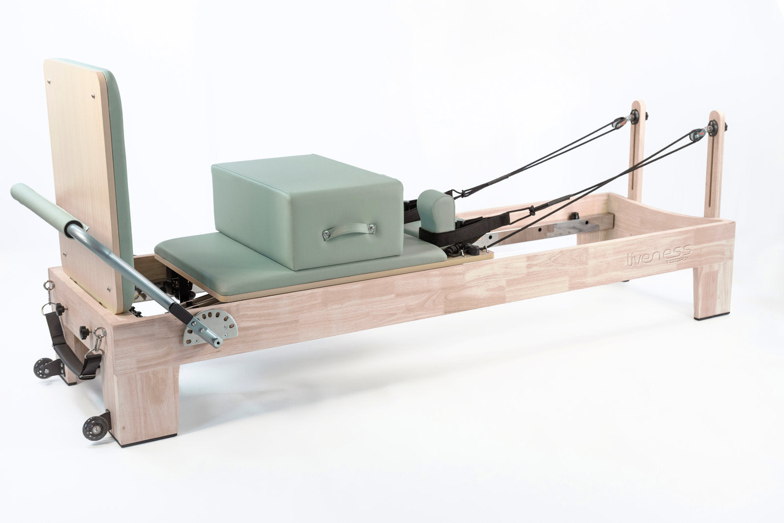 Toorx Liveness PTX5000 Reformer do pilatesu drewniany