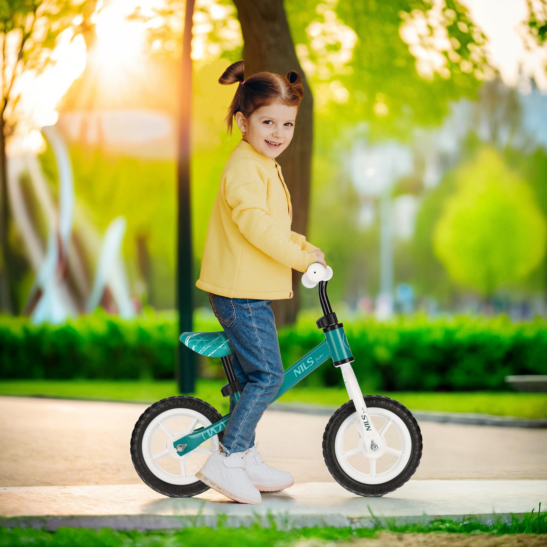 RB134 BALANCE BIKE GREEN 10'' WHEELS NILS FUN
