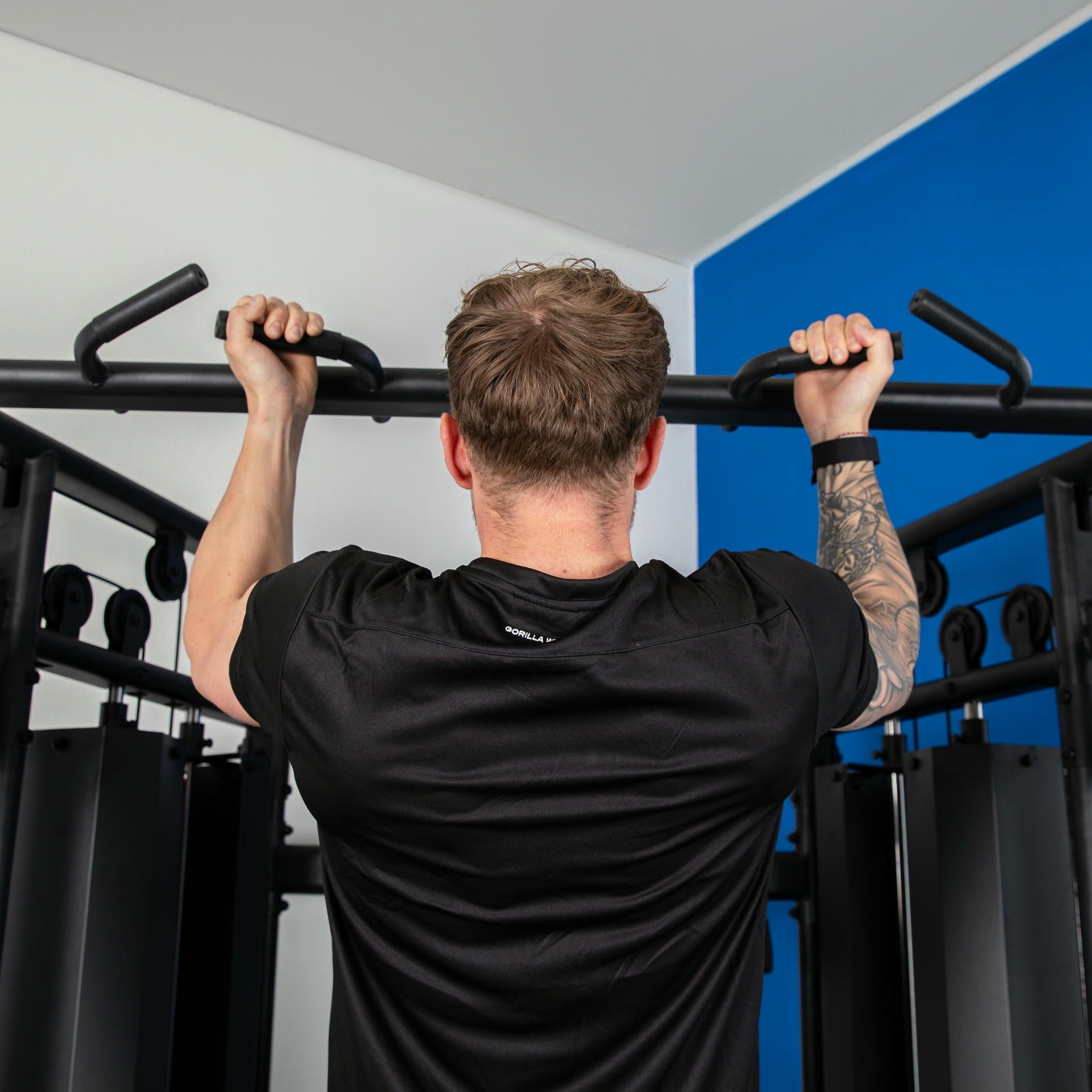 VIRTUFIT BRAMA TRENINGOWA CC100 Z PODWÓJNYM WYCIĄGIEM