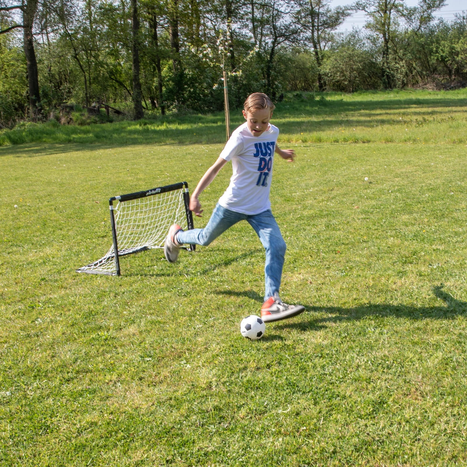 VIRTUFIT ZESTAW BRAMEK DO PIŁKI NOŻNEJ DLA DZIECI Z 2 PIŁKAMI I POMPKĄ