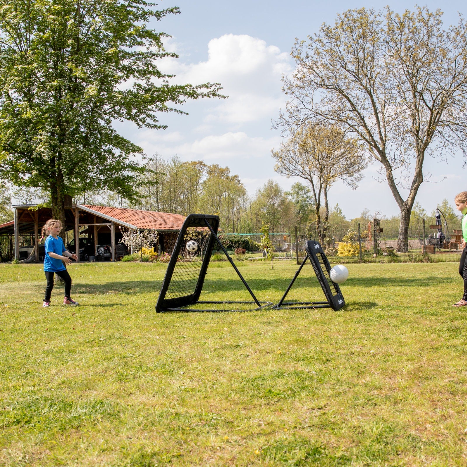 VIRTUFIT REGULOWANY REBOUNDER PRO KICKBACK 124 X 124 CM