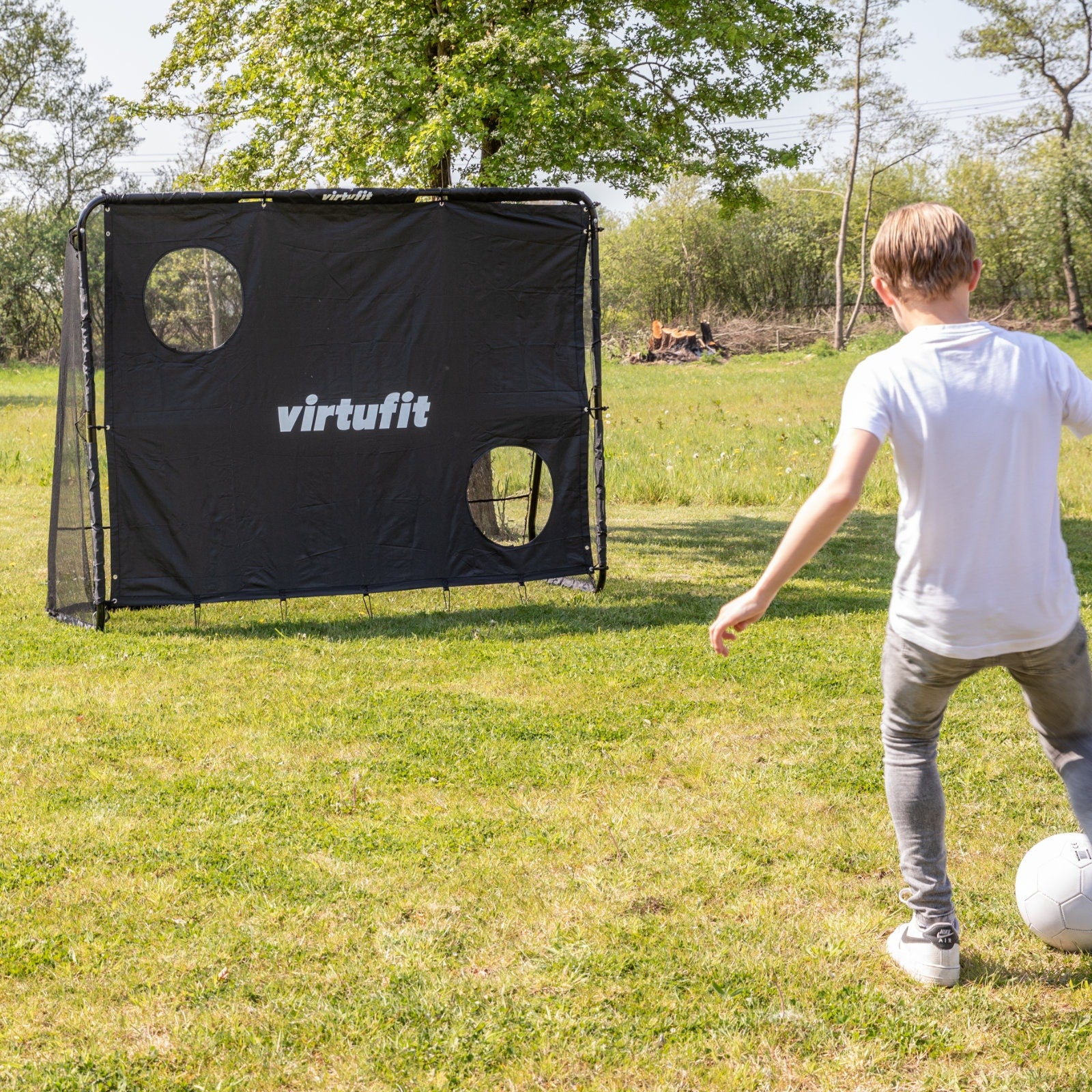 VIRTUFIT BRAMKA PIŁKARSKA PRO Z PŁACHTĄ DO STRZELANIA 220 X 170 CM