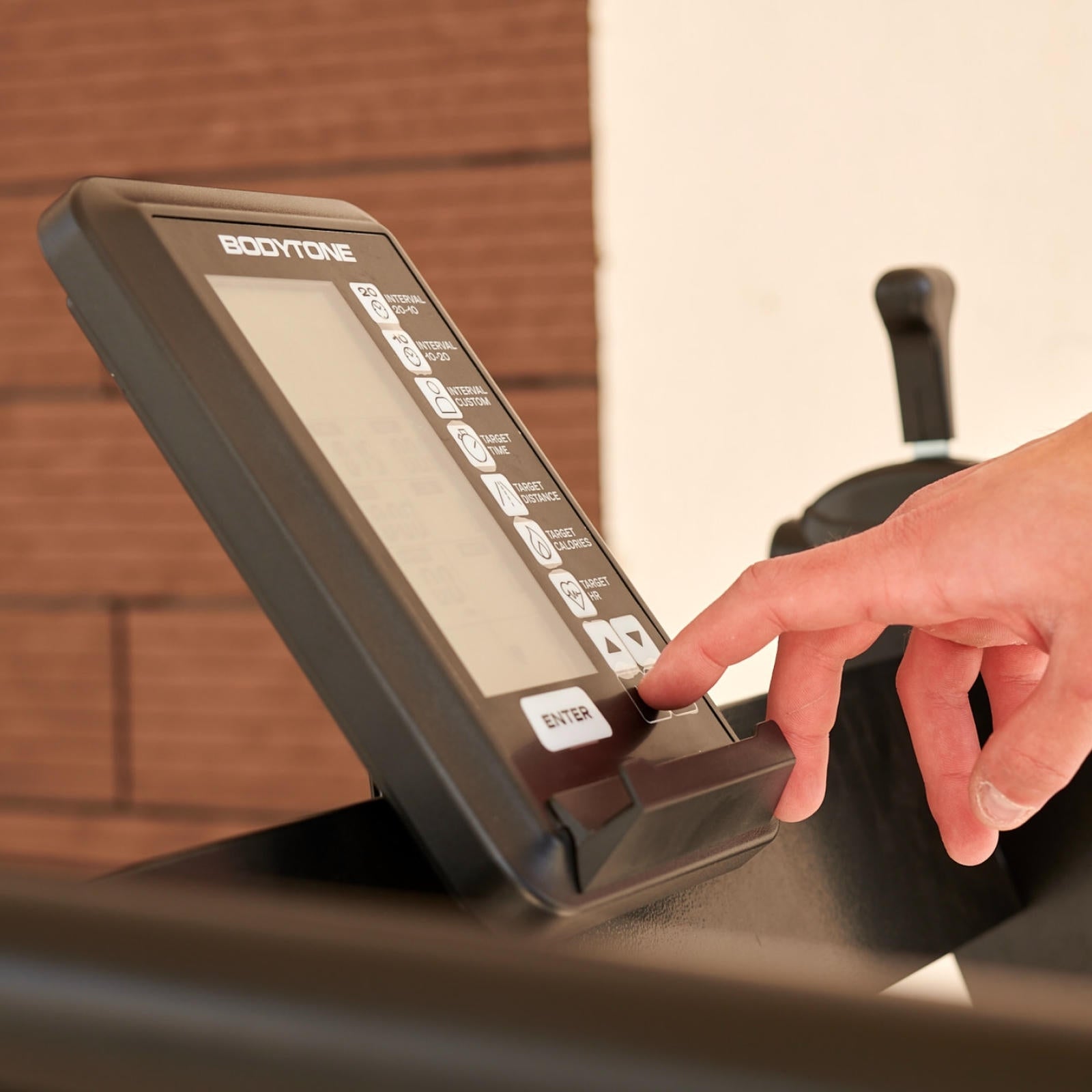 Bodytone ZROT4 Curved Bieżnia mechaniczna