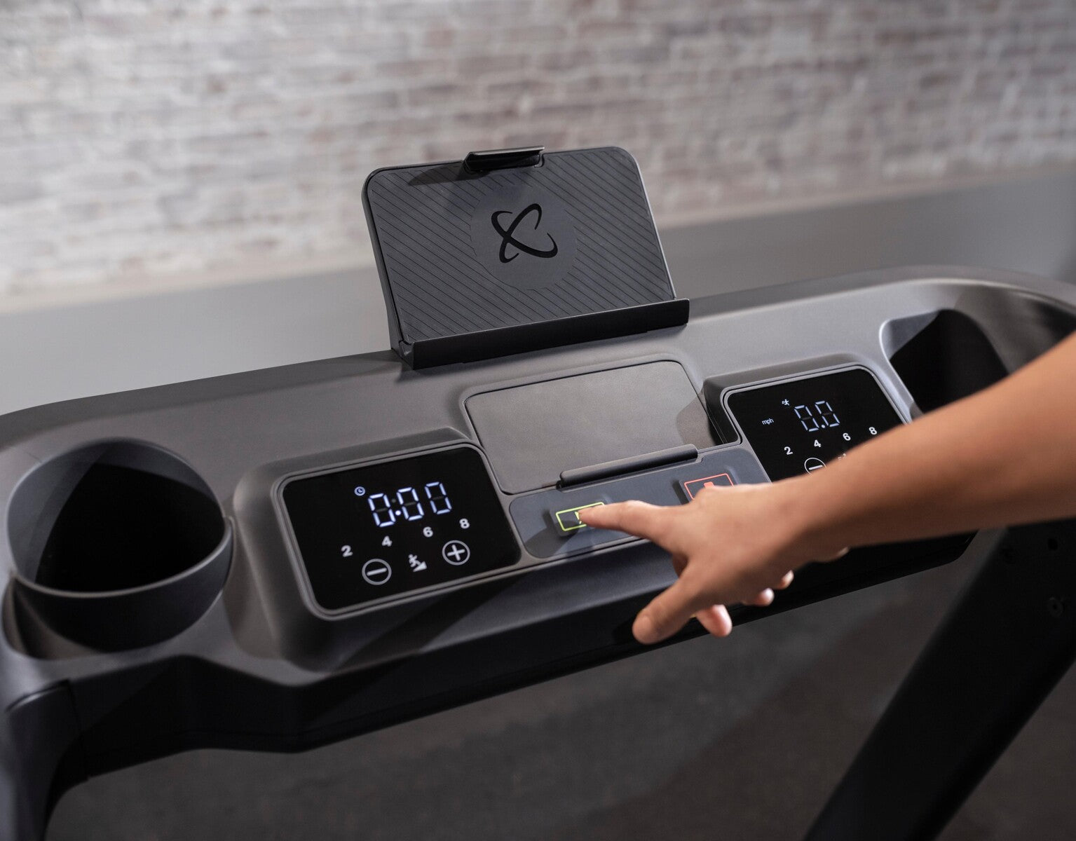 Inspire Fitness by Centr T4 Series Bieżnia treningowa