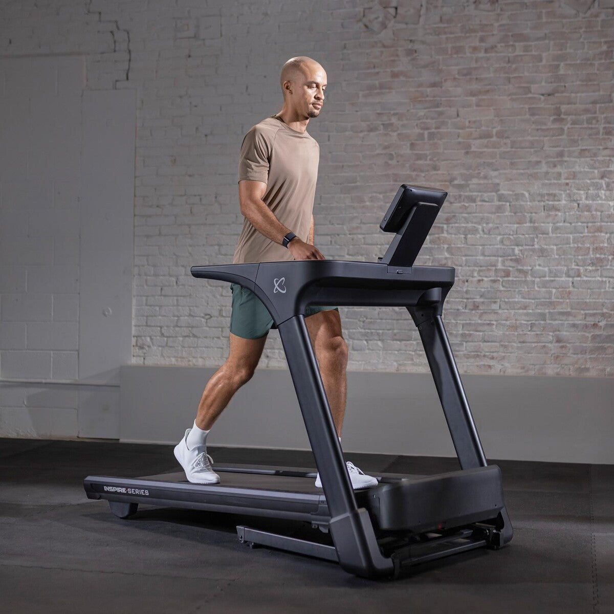 Inspire Fitness by Centr T4S TFT Bieżnia z wyświetlaczem dotykowym 10"