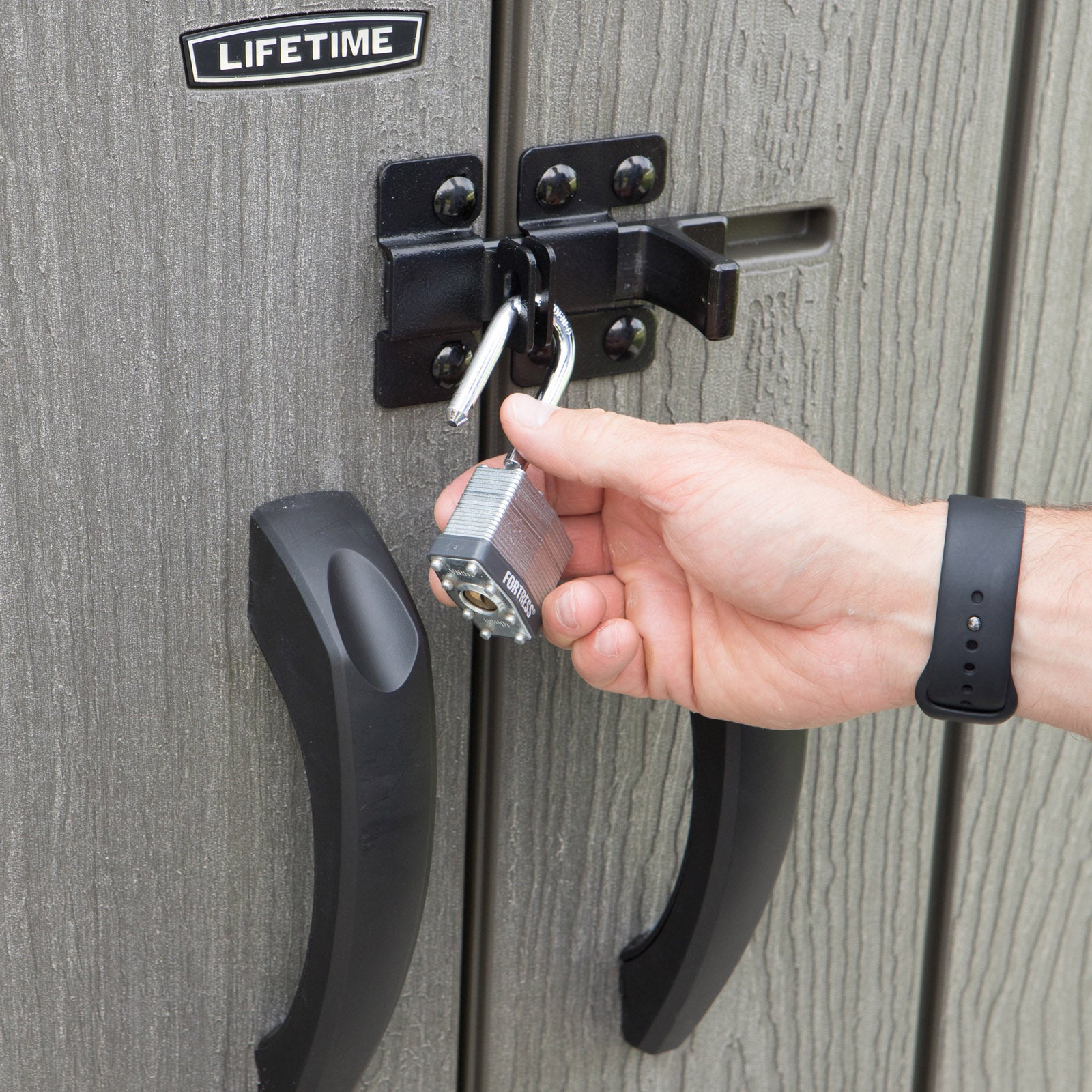 ZAHRADNÍ ŠATNÍ SKŘÍŇ LIFETIME PREMIUM 136x70 HNĚDÁ 60209