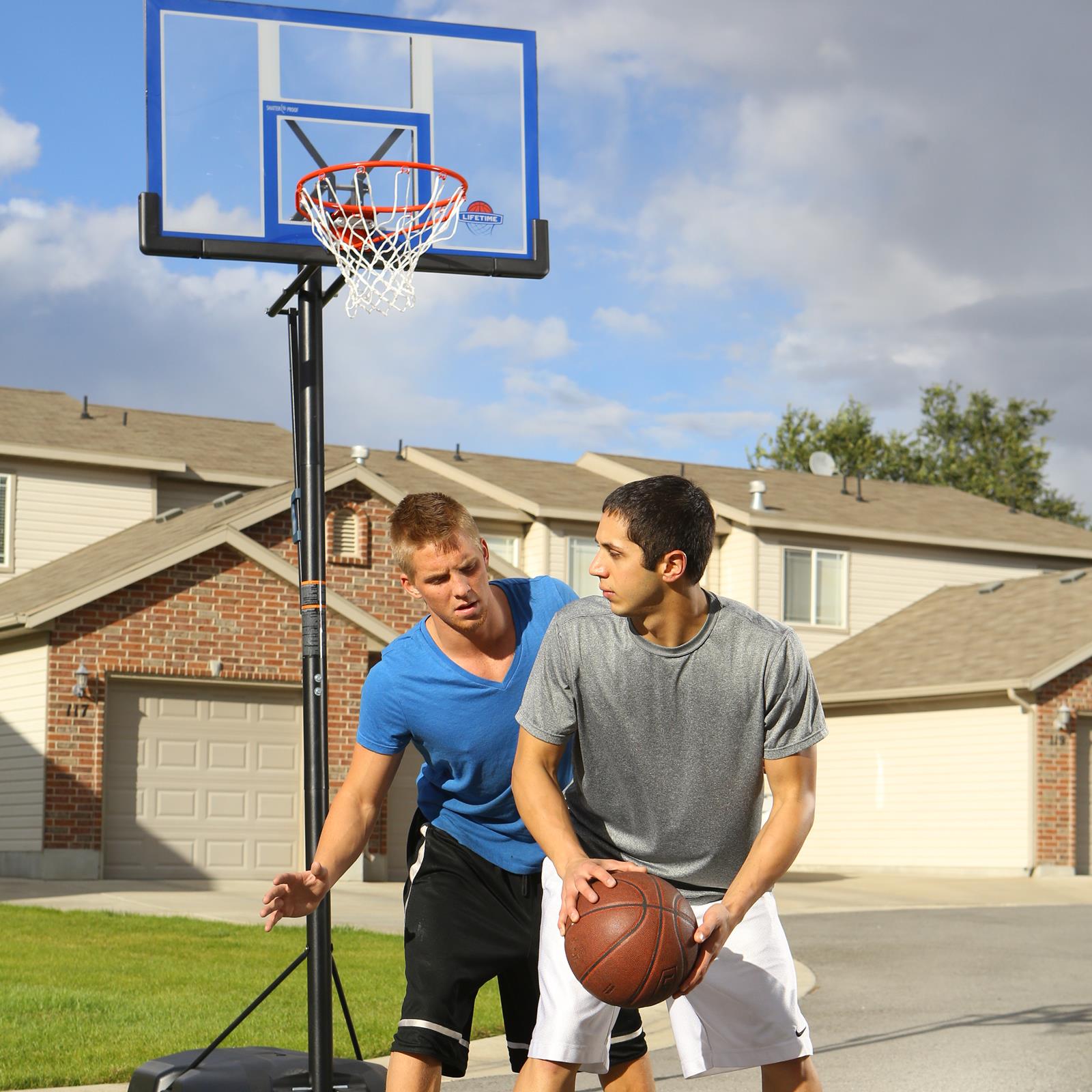 LIFETIME BASKETBALL STAND 48" NEW YORK 90000