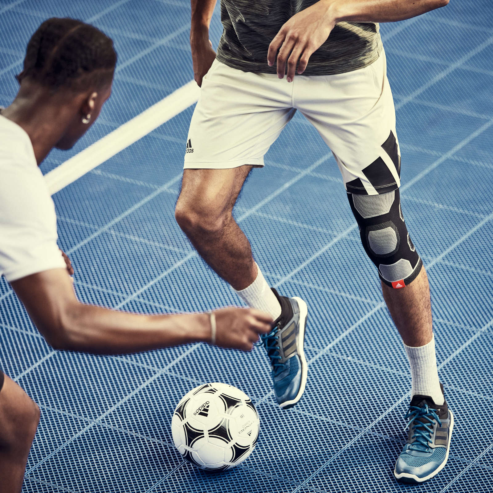 ADIDAS OPASKA STABILIZUJĄCA KOLANO XL ADSU-12524BK