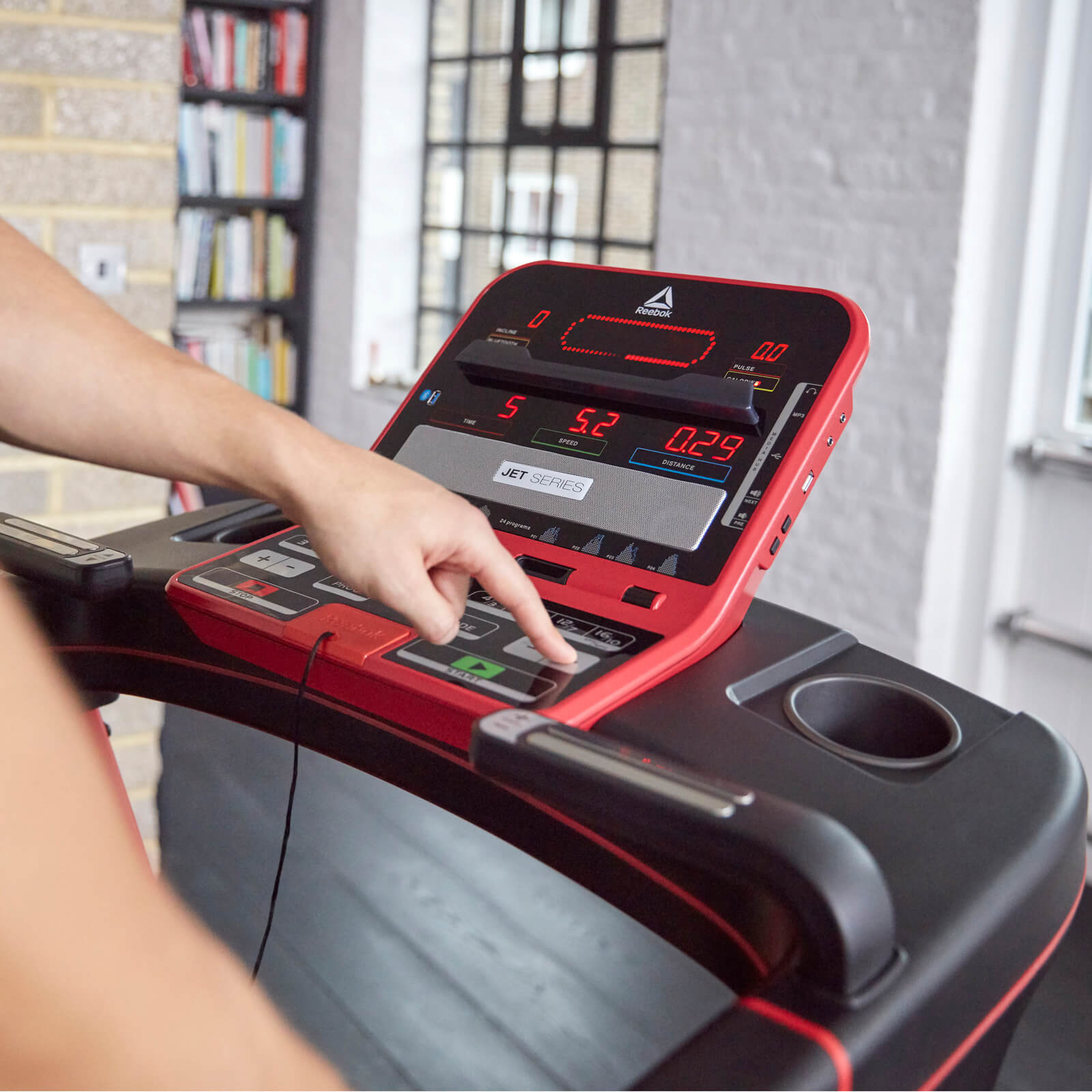 Elektrický běžecký pás Reebok JET 200+