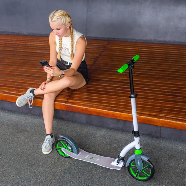 HM228 GREEN SCOOTER NILS EXTREME