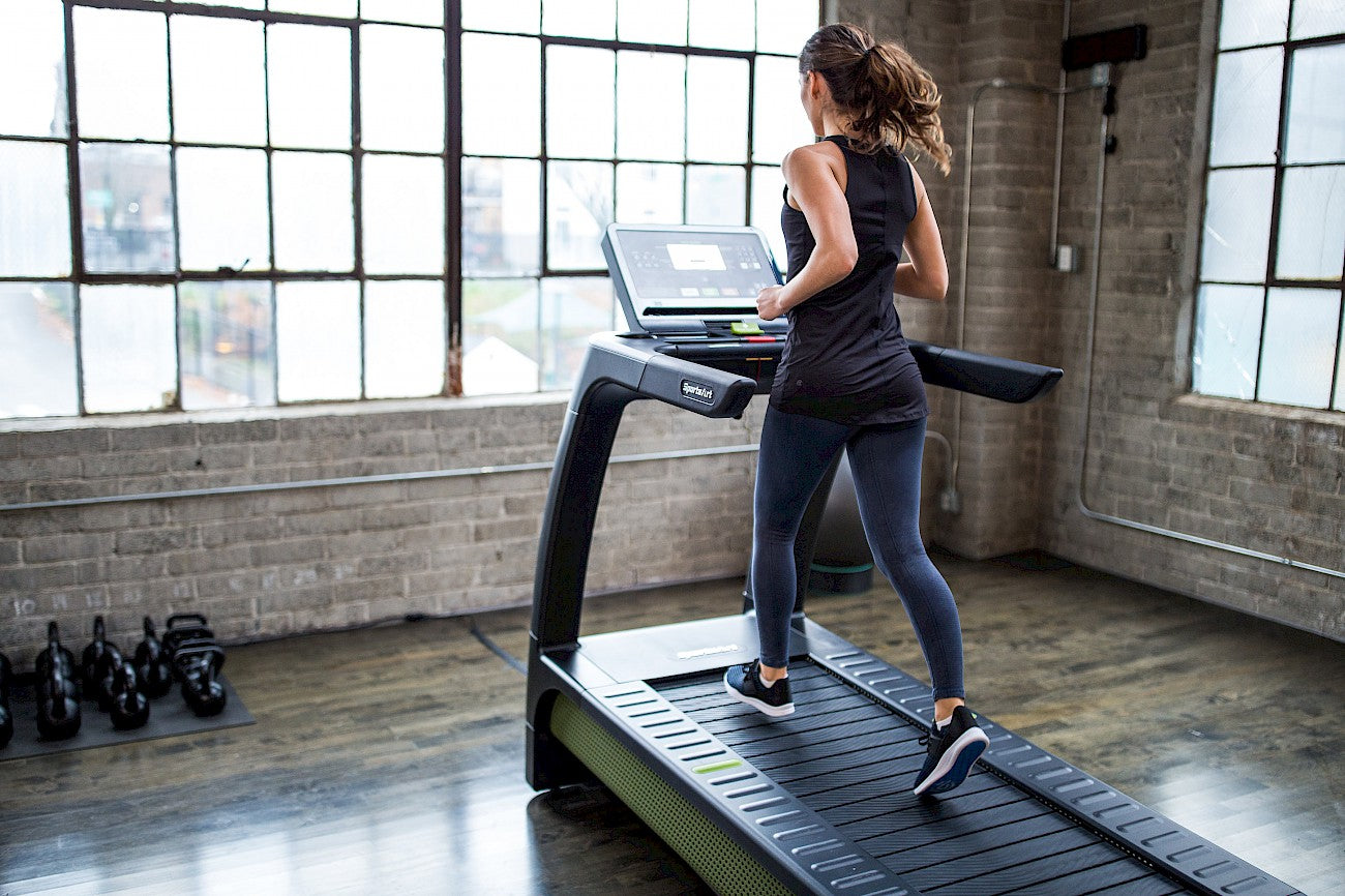 Běžecký pás SportsArt G690 Verde ECO-POWR™