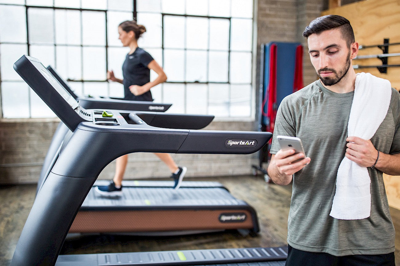 SportsArt N685 Motorless Treadmill