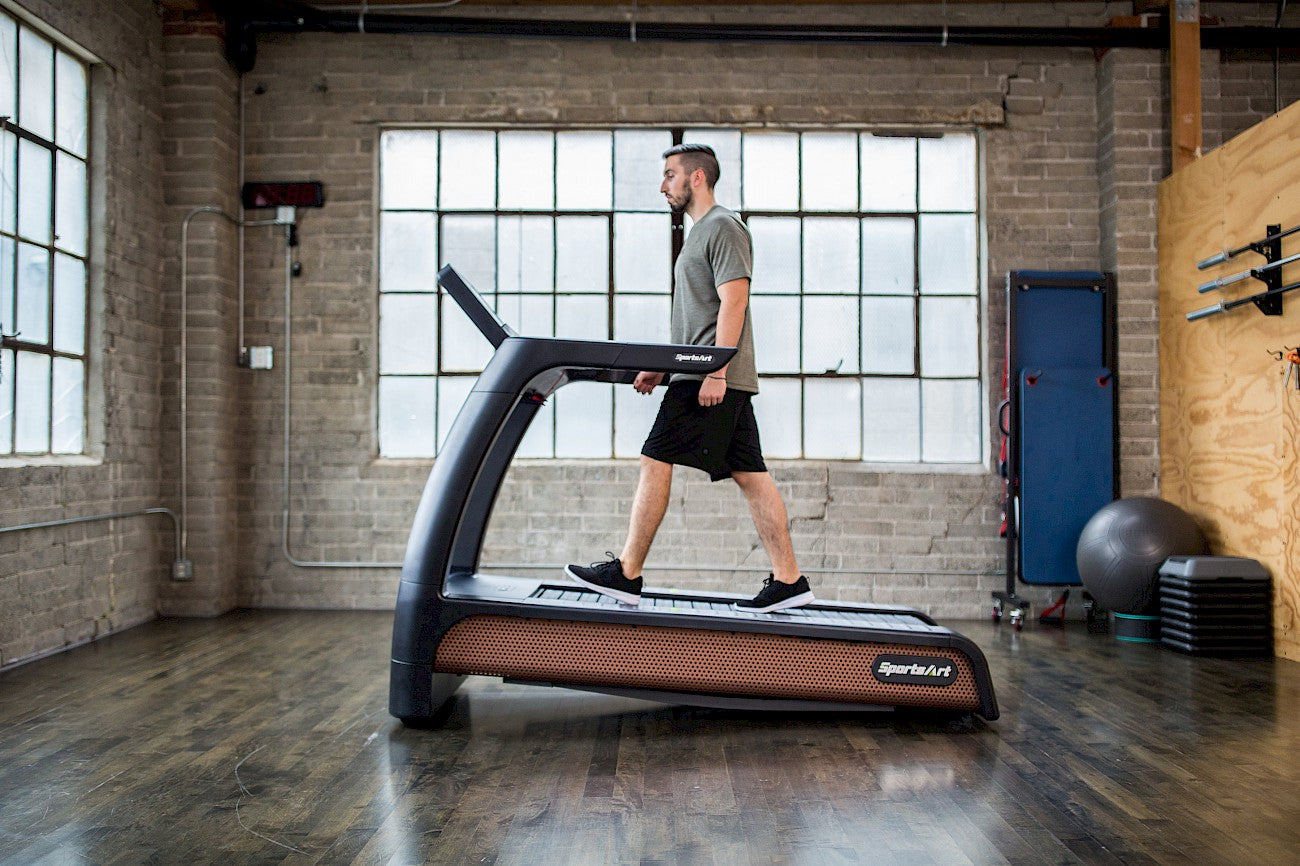 SportsArt N685 Motorless Treadmill
