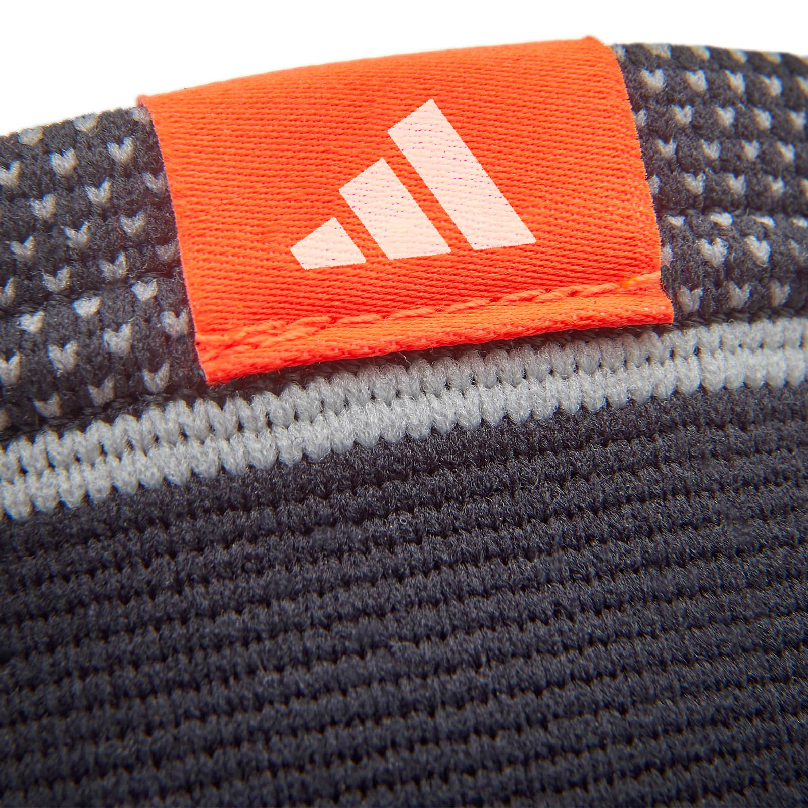 ADIDAS OPASKA STABILIZUJĄCA NADGARSTEK M ADSU-12542BK