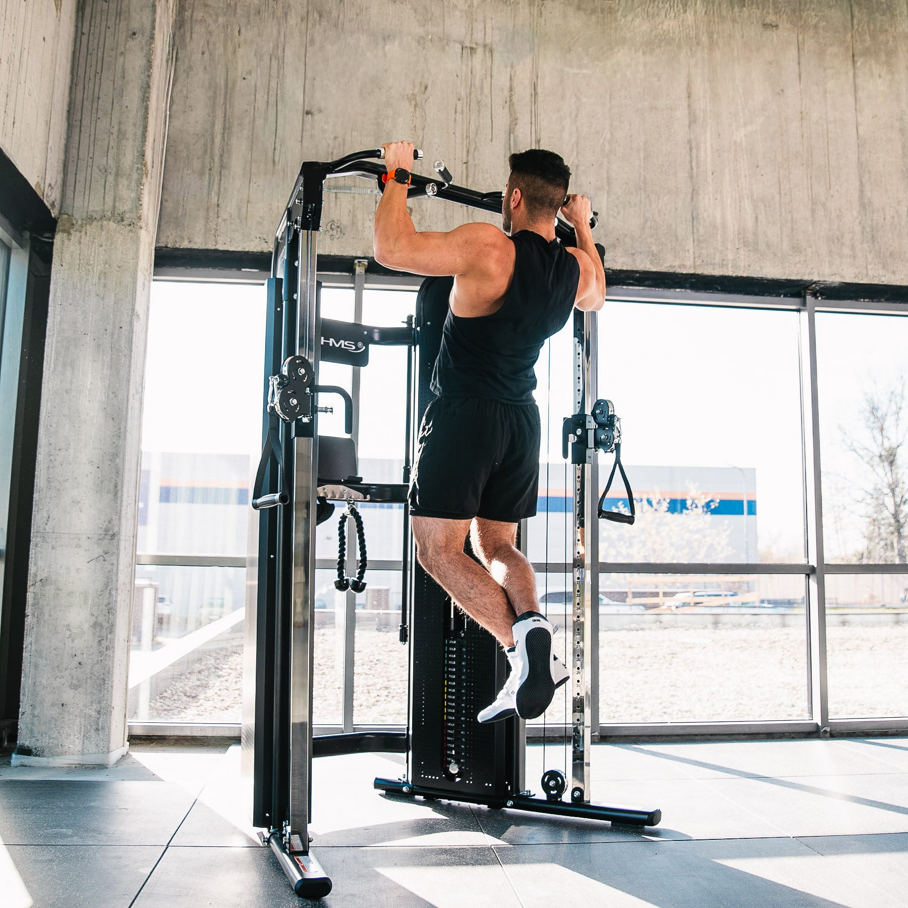 ARES PRO BRAMA DO ĆWICZEŃ Z WYCIĄGIEM I STOSEM COMMERCIAL HMS