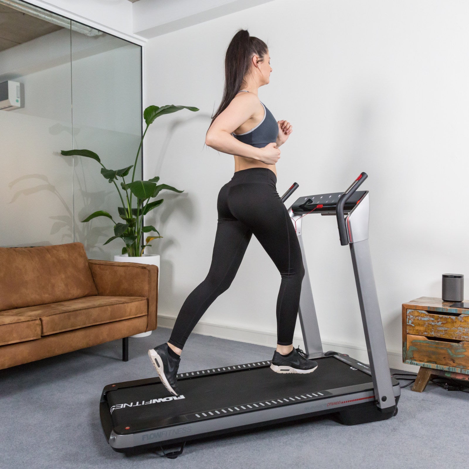 Flow Fitness Runner DTM400i Bieżnia elektryczna
