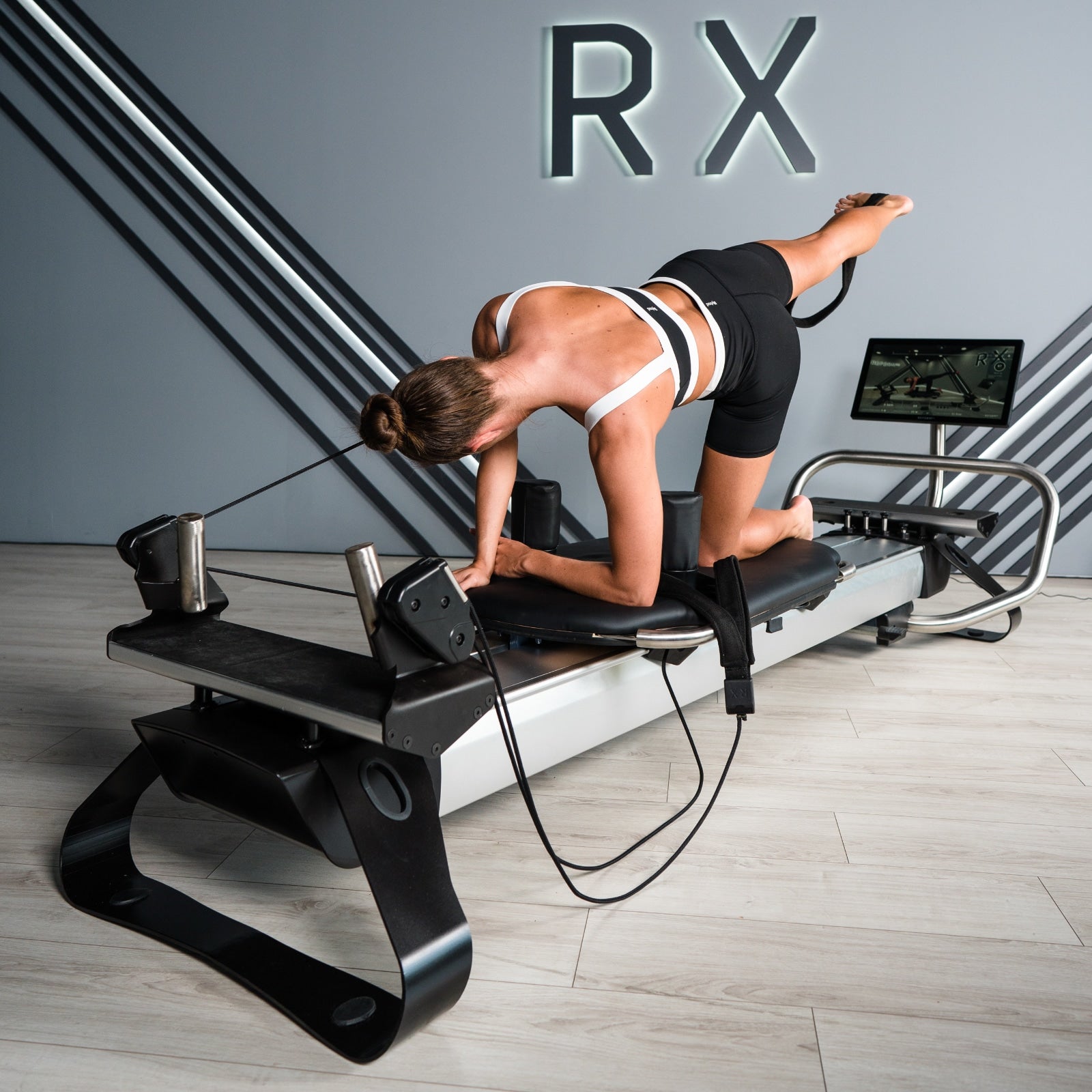 FreeMotion Model S MS-01S Reformer do pilatesu z wyświetlaczem
