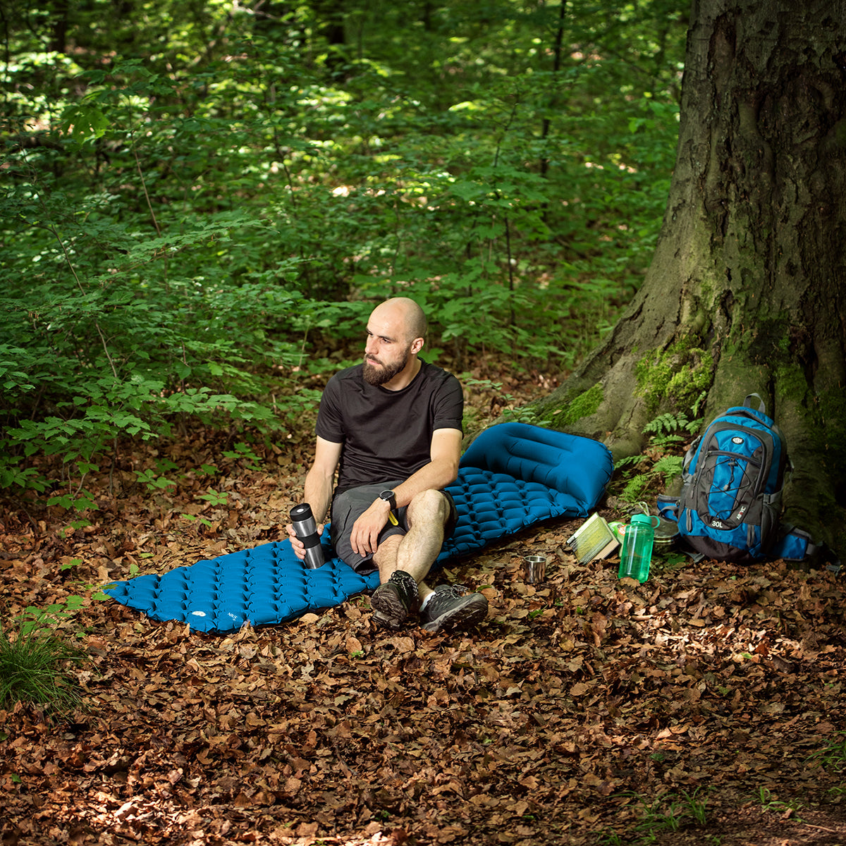 NC4006 TYRKÝZOVÁ TURISTICKÁ KAMEŇ S PUMPOU NILS CAMP