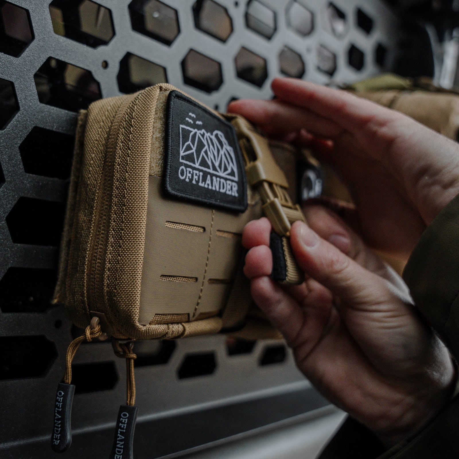 OFFLANDER MOLLE TACTICAL BAG WITH VELCRO FOR POWERBANK AND CABLES BLACK