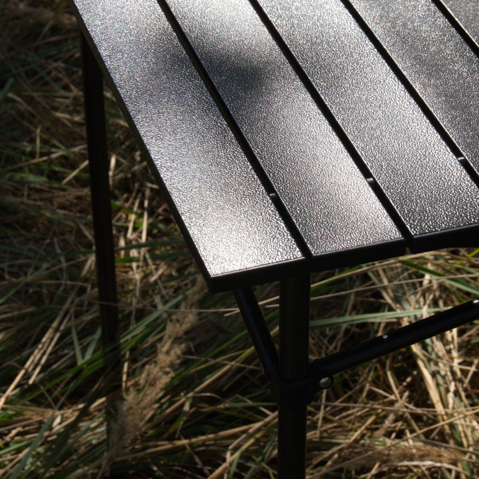 OFFLANDER FOLDABLE ALUMINUM CAMPING TABLE 70 x 70 CM