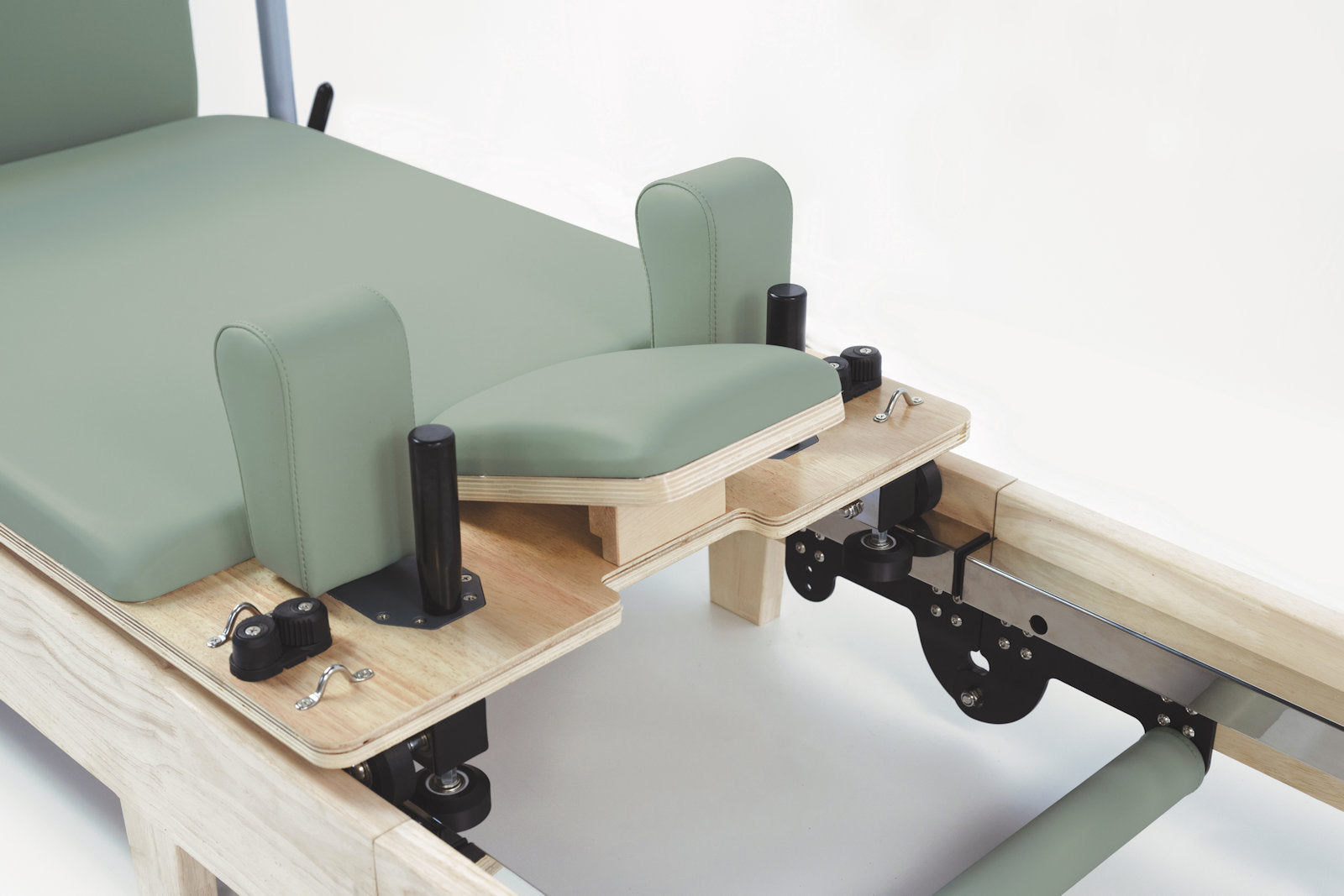 Toorx Liveness PTX3000 Reformer do pilatesu składany drewniany