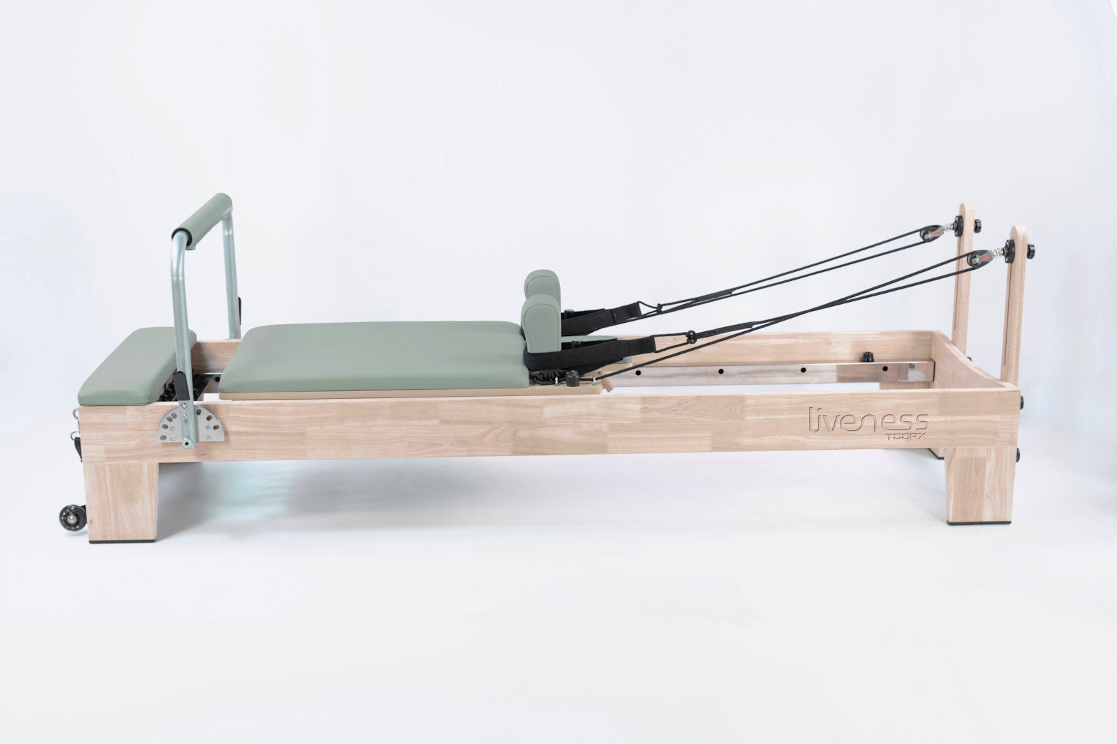 Toorx Liveness PTX5000 Reformer do pilatesu drewniany