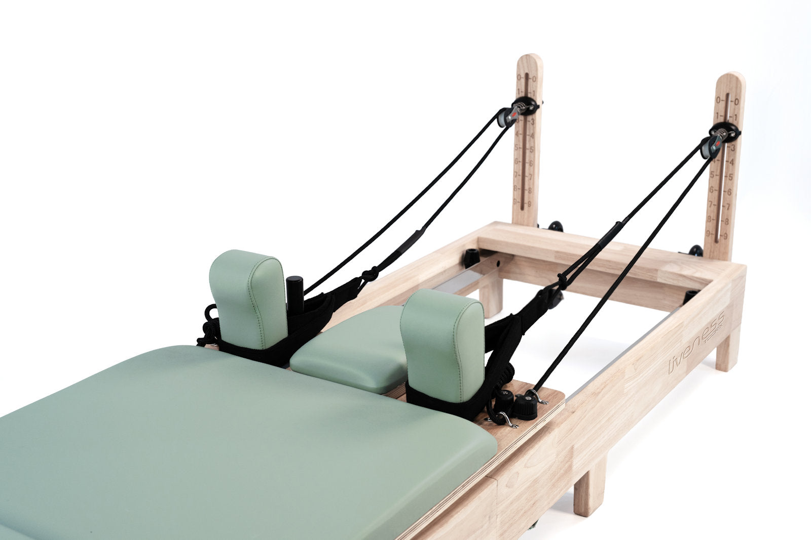 Toorx Liveness PTX5000 Reformer do pilatesu drewniany