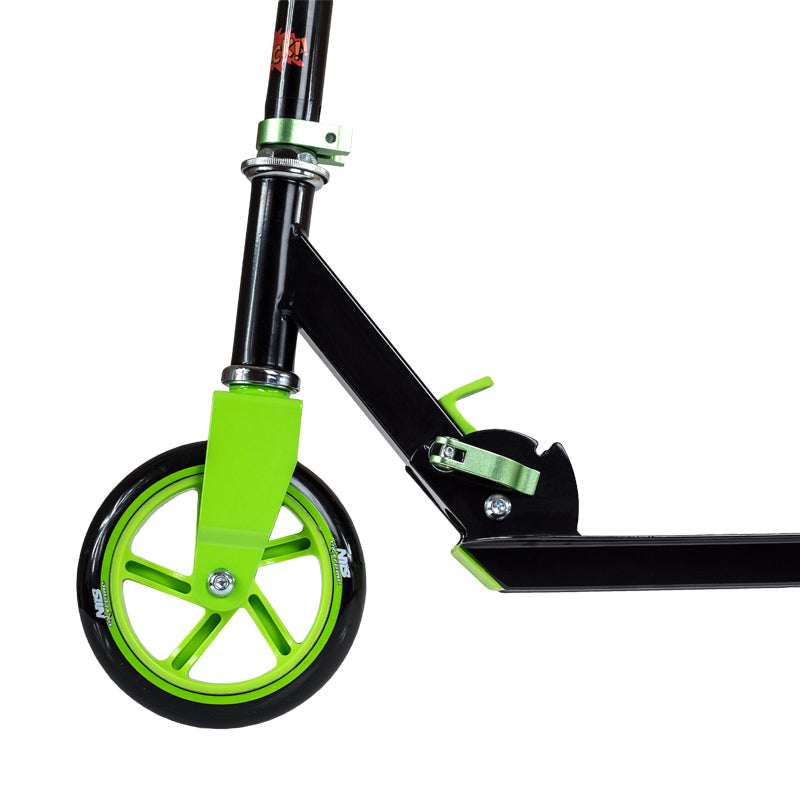 QD145 BLACK-GREEN SCOOTER NILS EXTREME