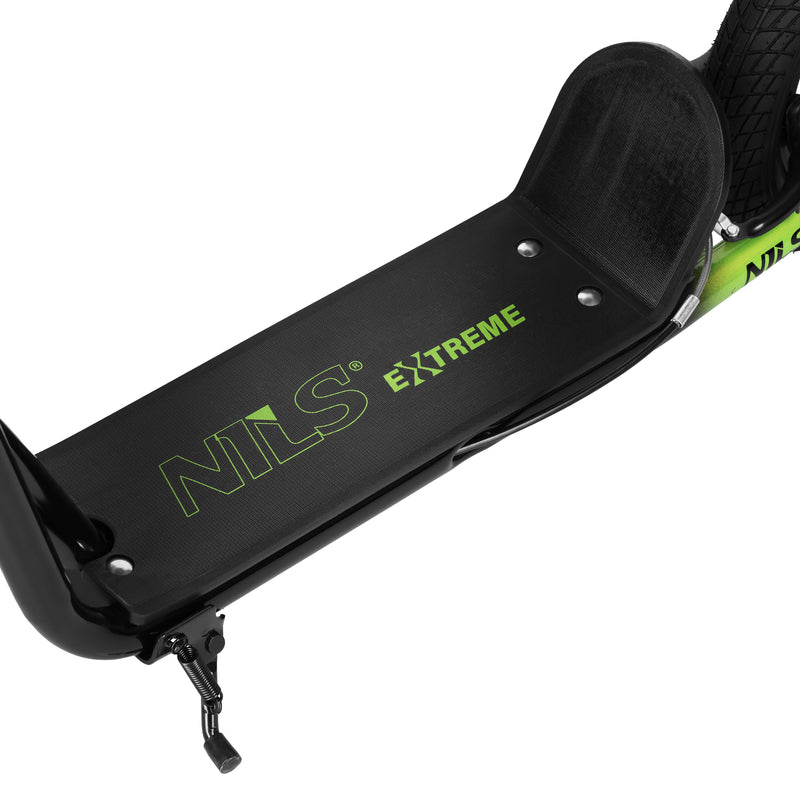 WH10201 SKÚTR S NAFUKOVACÍMI KOLEČKY 16/12'' NILS EXTREME