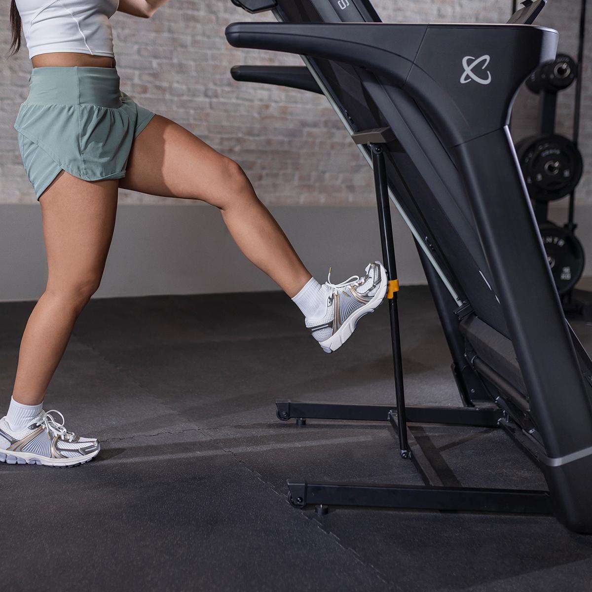Inspire Fitness by Centr T4 Series Bieżnia treningowa