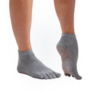 GAIAM ANTI-SLIP YOGA SOCKS GRAY 2-PACK 63707
