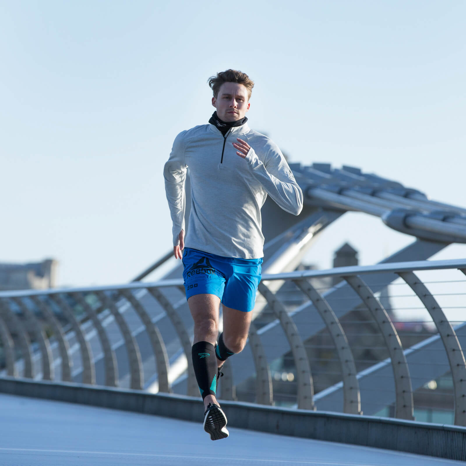 Běžecký obojek REEBOK THERMOACTIVE RRAC-10138BK