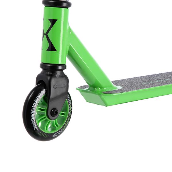 HS102 GREEN TRICK SCOOTER NILS EXTREME