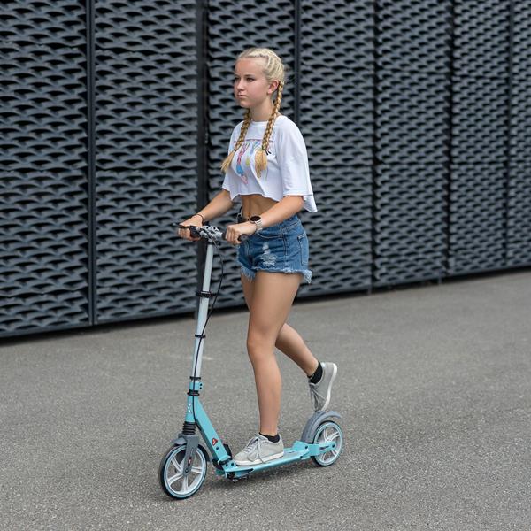 HM229 L.BLUE SCOOTER WITH DISC BRAKE NILS EXTREME